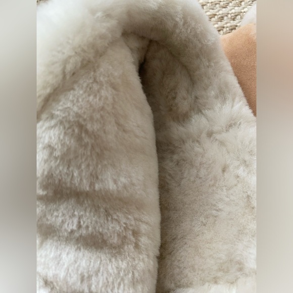 Stuart Weitzman NWOT Suede Shearling boots (Made in Spain) - Picture 5 of 13